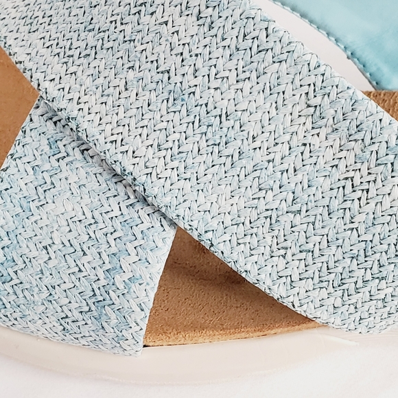 Easy Spirit Taite2 Sandal - Blue - Picture 8 of 11